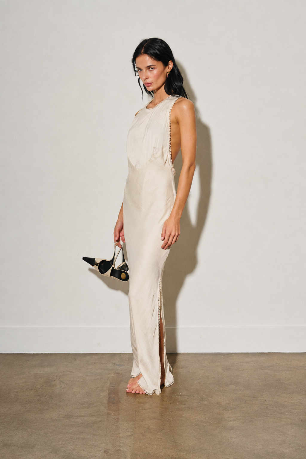 Lace Detail Backless Maxi Dress