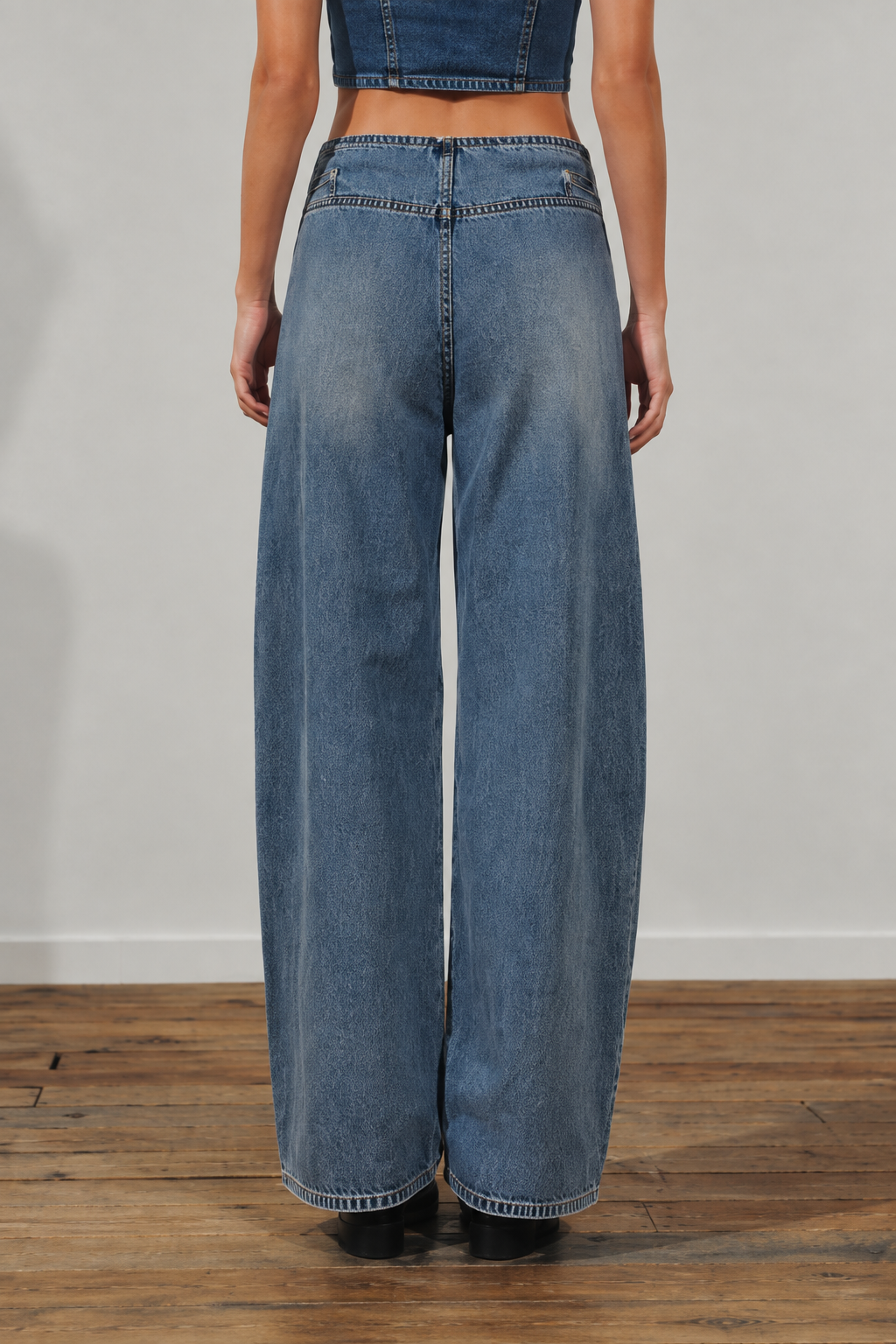 Mid Rise Curved Barrel Denim Pants